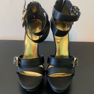 Thalia Sodi black platform wedge Elia